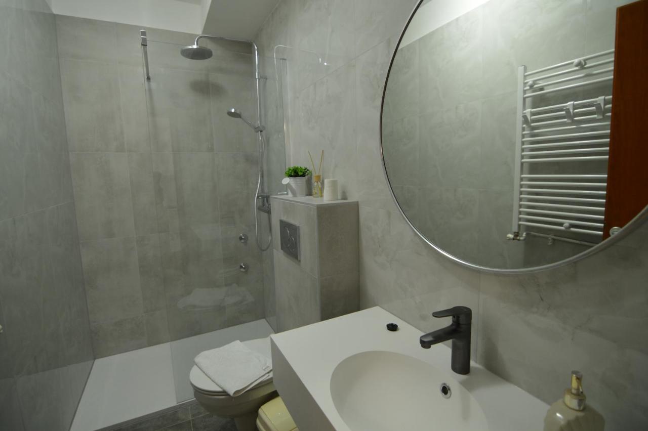 Apartments By The Sea Starigrad, Paklenica - 16421 Exterior foto